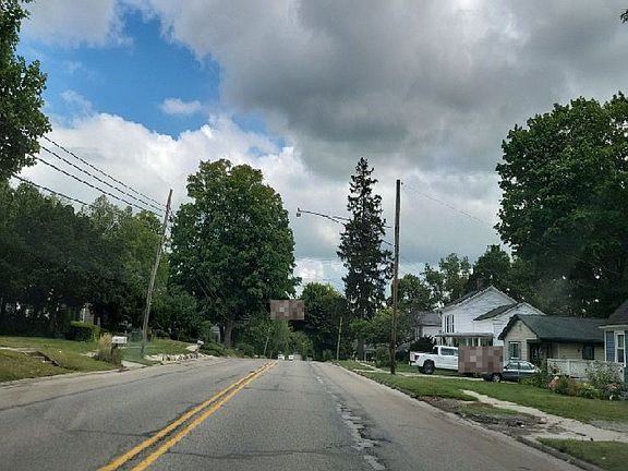 5th image of 517 E Saint Clair St