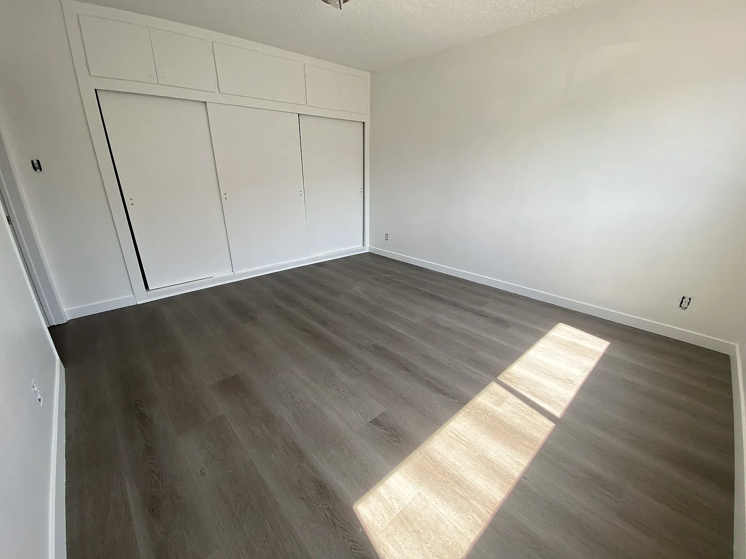 8751 W. Guthrie Ave. — Photo 4