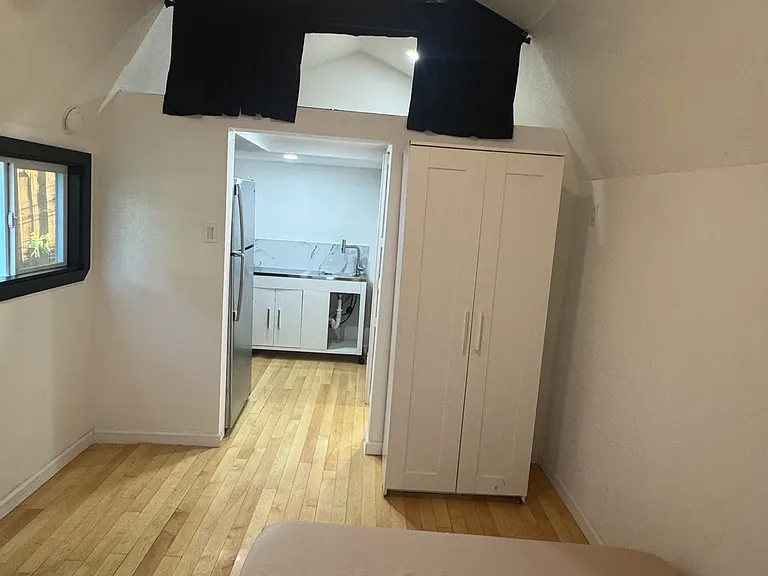 536 Hillvale Dr — Photo 9