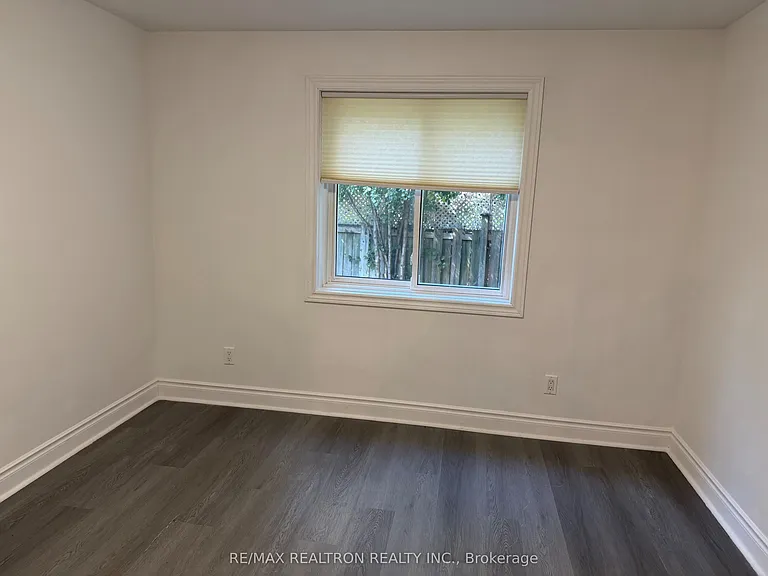 782 Churchill Ln — Photo 24