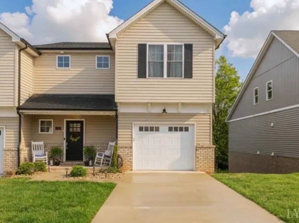 1573 Helmsdale Dr, Forest, VA 24551