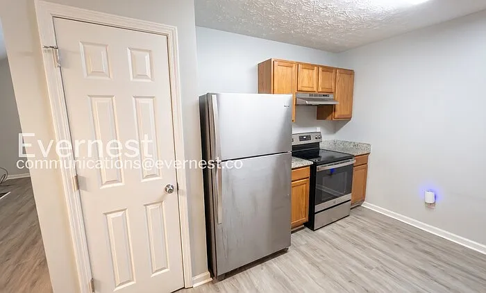 1311 Birch Ct — Photo 7