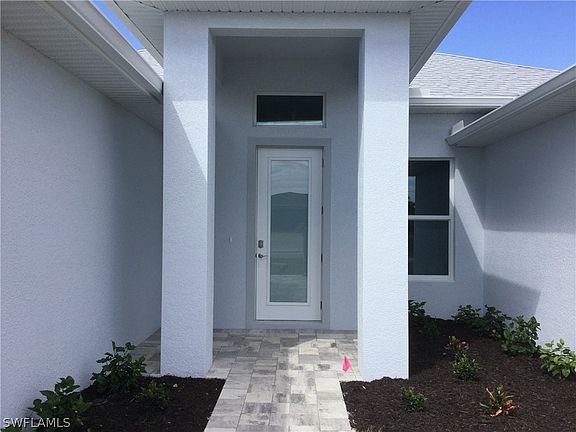 3rd image of 3222 SW Santa Barbara Place Cpe