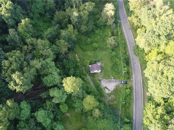 138 Friendship Rd, Beaver Falls, PA 15010