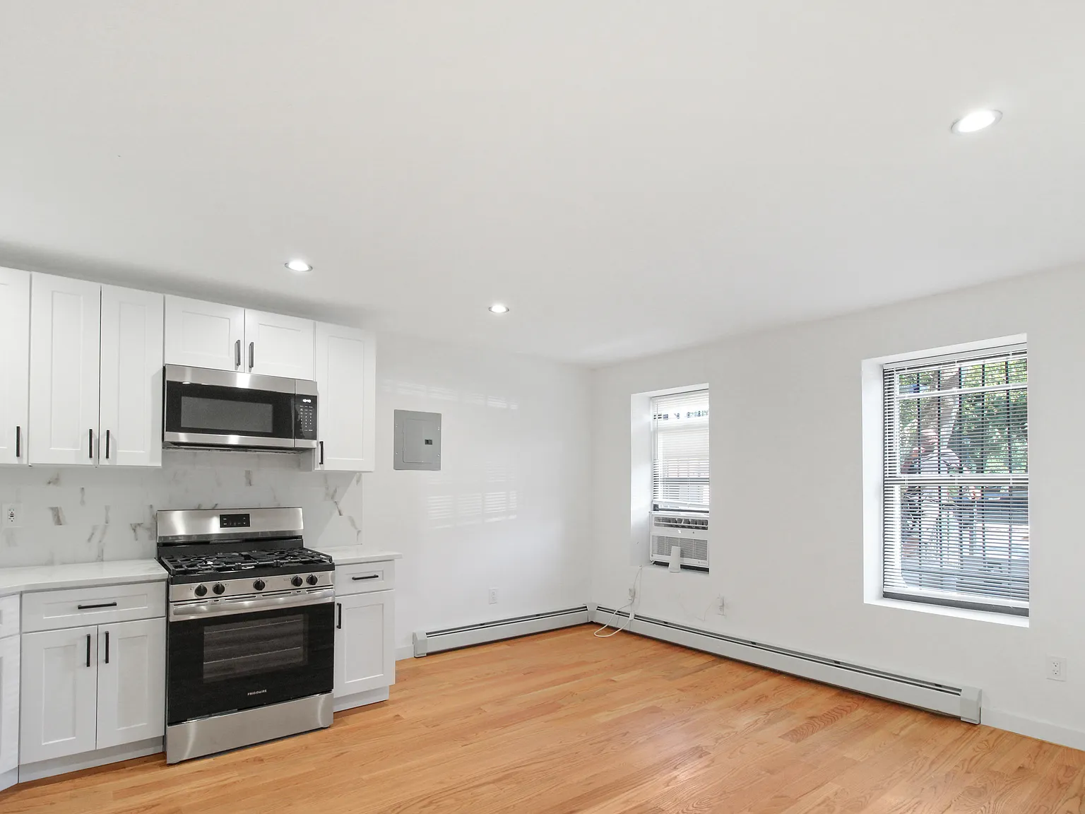 724 Marcy Avenue — Photo 4