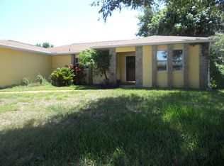 1433 Autumn Woods Dr, Melbourne, FL 32935