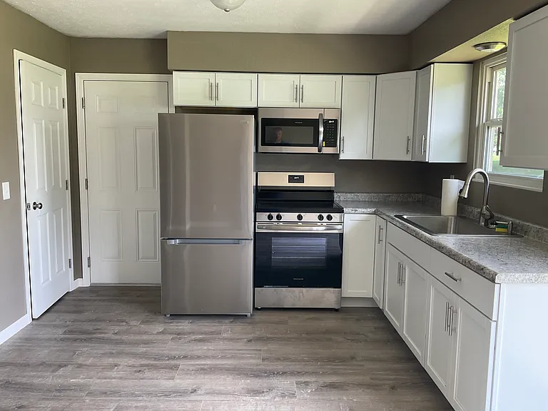 1841 Lakeview Dr #1 — Photo 13