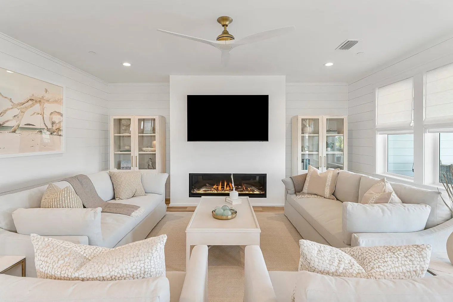 6 bed, 7.0 bath, 4499 sqft, $33,630 — Photo 4