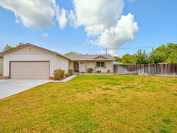 2nd image of 906 Valencia Dr