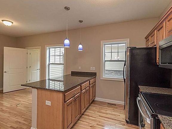 5th image of 209 63rd St #20103