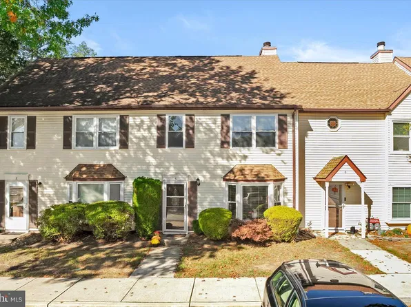 4 Independence Ct, Jackson, NJ 08527
