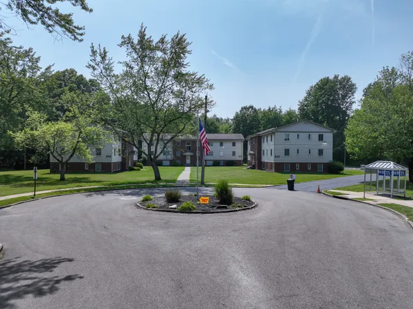 Seneca Oaks, 1073 Eastway Dr #1, Youngstown, OH 44505