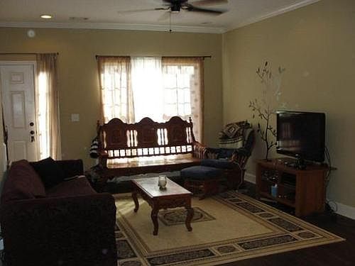 2nd image of 1443 Collins Dr