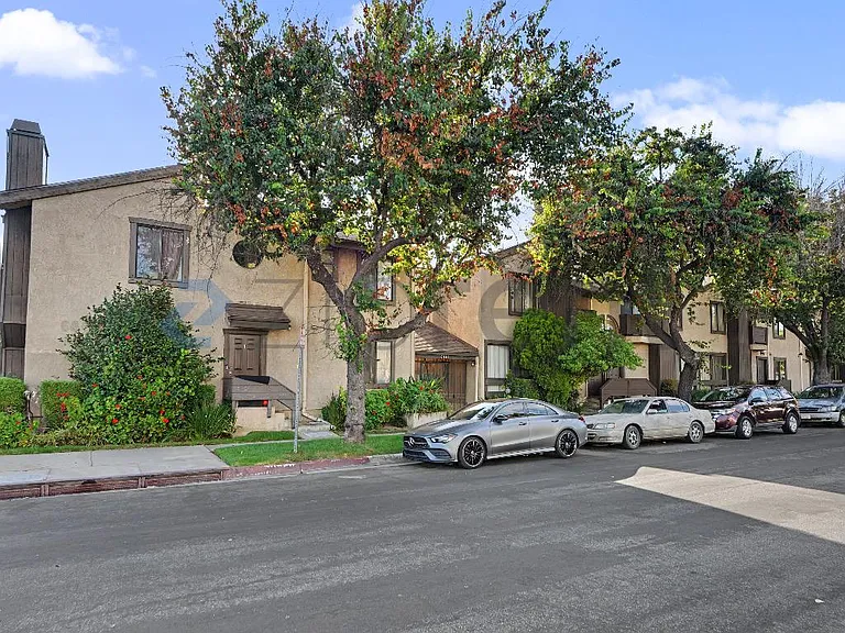 6801 Mammoth Ave #17 — Photo 16
