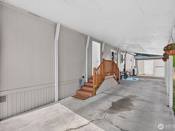 2nd image of 304 Pheasant Lane