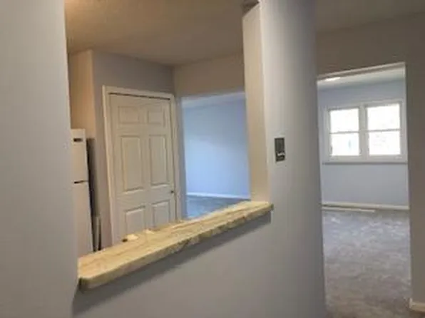 1204 Twin Circle Dr, South Windsor, CT