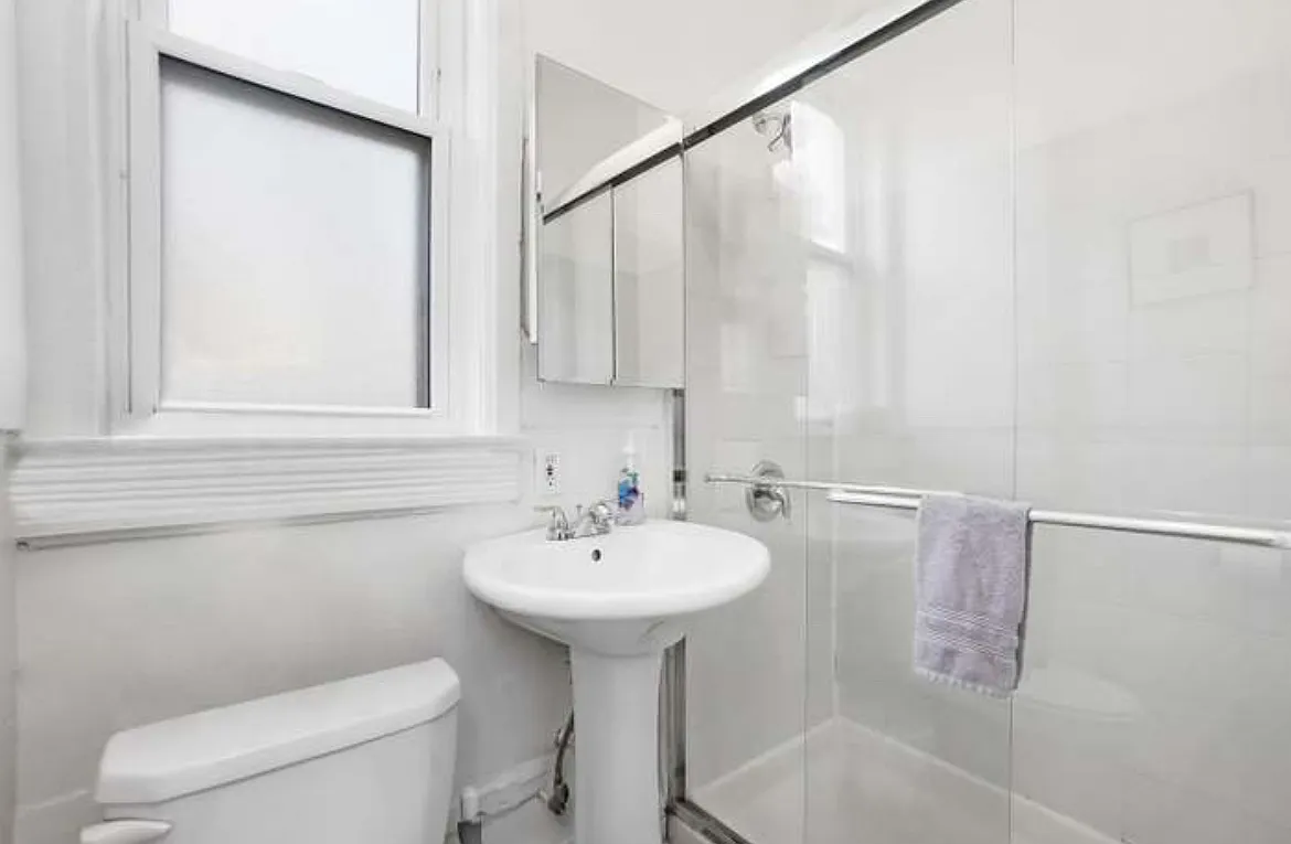 3 bed, 1500 sqft, $3,200 — Photo 2