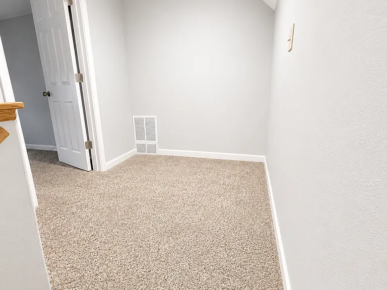 2092 Garfield Ave — Photo 11