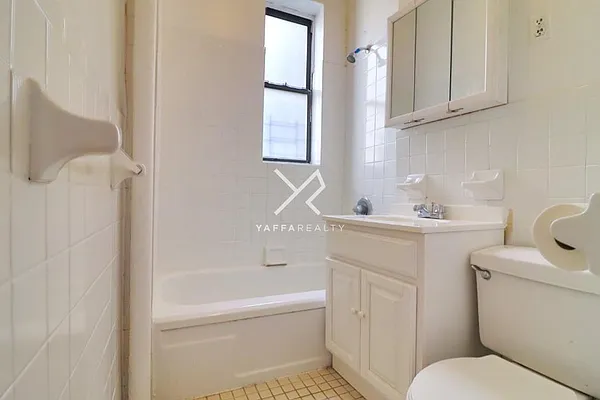 Rented by Yaffa Realty LLC | media 11