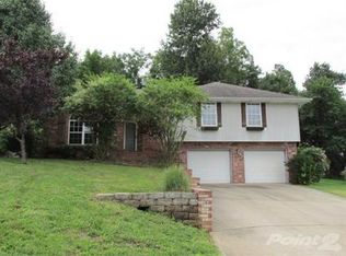 2388 W Cantebury St, Springfield, MO 65810