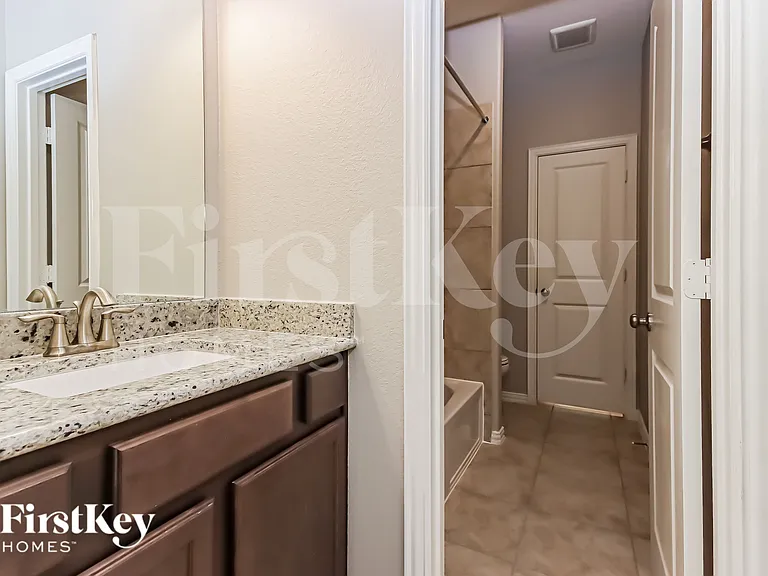 2342 Sugar Crest Dr — Photo 16