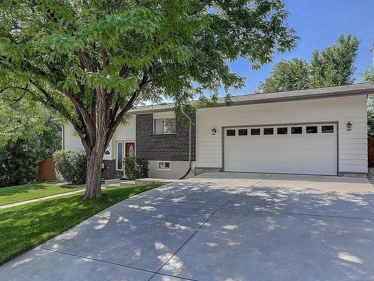 11552 W Tennessee Pl — Photo 1