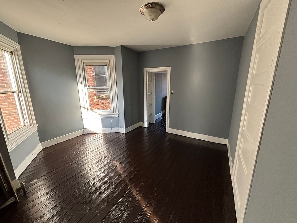 1st image of 136--138 Stanbridge St #5