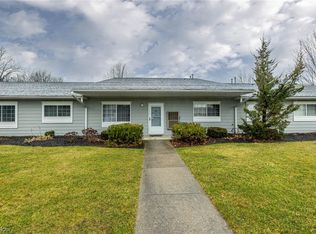 27069 Oakwood Cir APT 118, Olmsted Falls, OH 44138