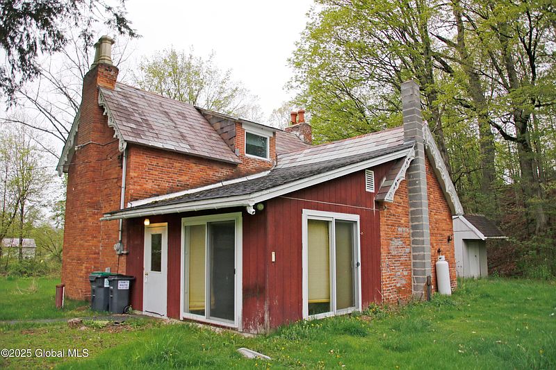 5th image of 84 Richmond Avenue