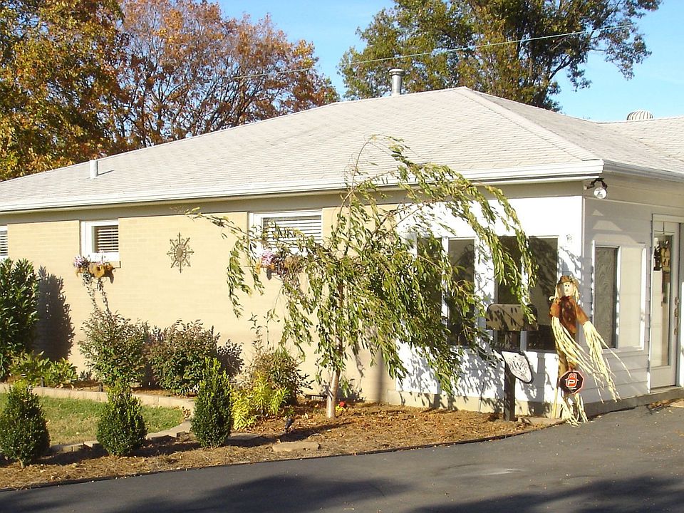 1st image of 2500 Goldsmith Ln