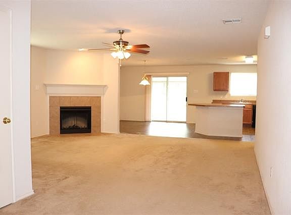 2nd image of 1013 Meadowlark Dr