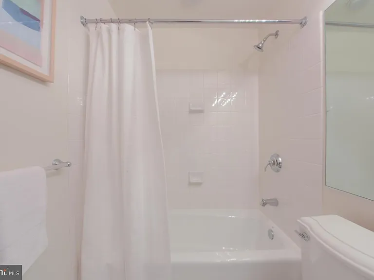 720 Potomac St — Photo 42