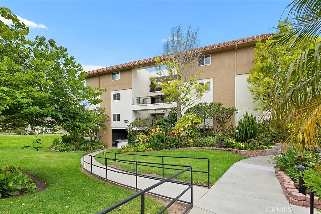 3 bed, 1662 sqft, $3,500 — Photo 2
