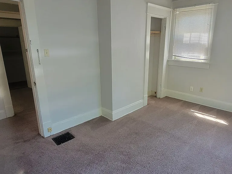 2015 Summit St — Photo 34