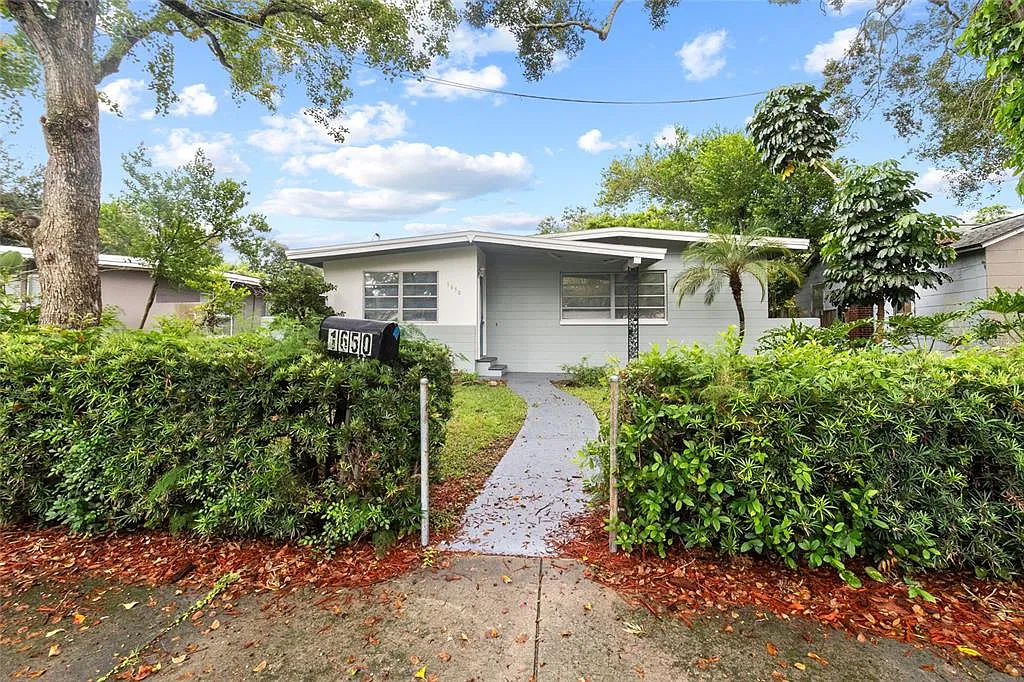 2 bed, 1.0 bath, 1231 sqft, $2,450 — Photo 3