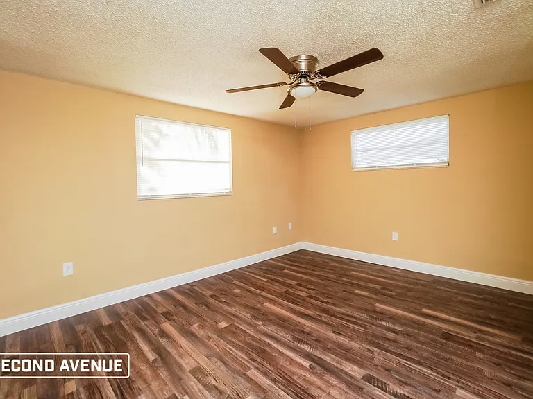 11725 Meadow Dr — Photo 8