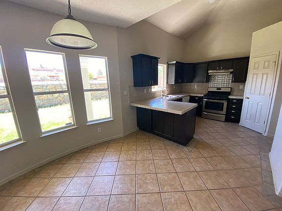 3rd image of 7220 Desert Eagle Dr