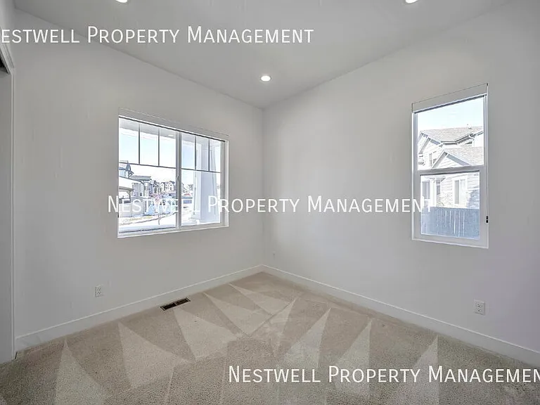 2346 E Snowy Peak Dr — Photo 35