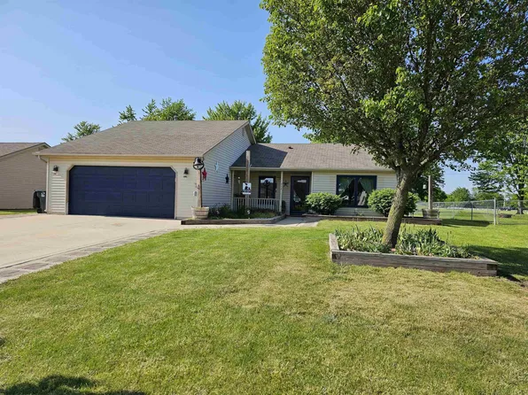 956 Wheatfield Ln, Churubusco, IN 46723