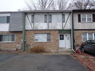 8 Rivervale Rd, Middletown, NY 10940