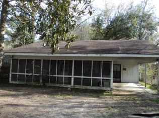225 E McClellan St, Ponchatoula, LA 70454