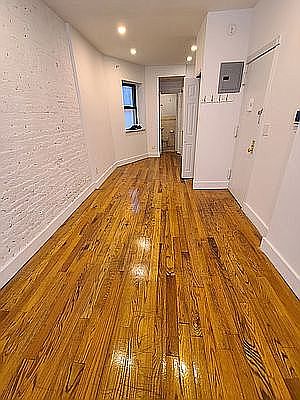 4th image of 611 E 11th St APT 1C