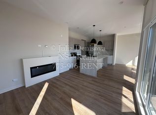 6340-305 W Belmont Ave, Chicago, IL 60634
