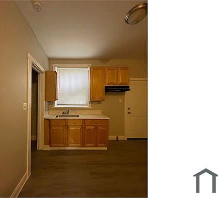 3rd image of 7310 S Dante Ave #1R