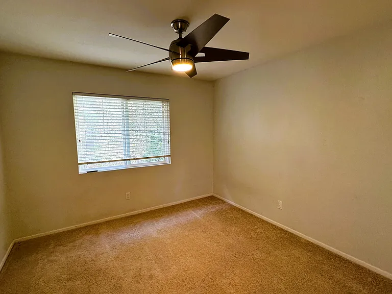 Upstairs bedroom 2