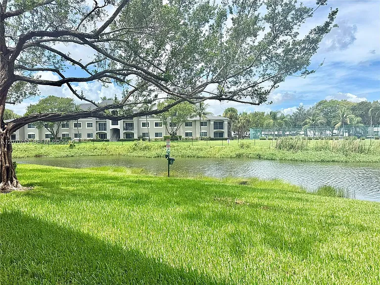 4171 San Marino Blvd #102 — Photo 9