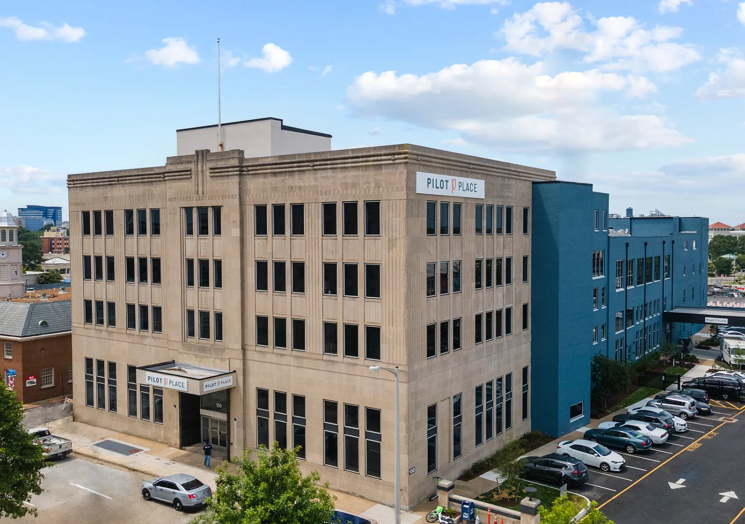 Pilot Place — Photo 1