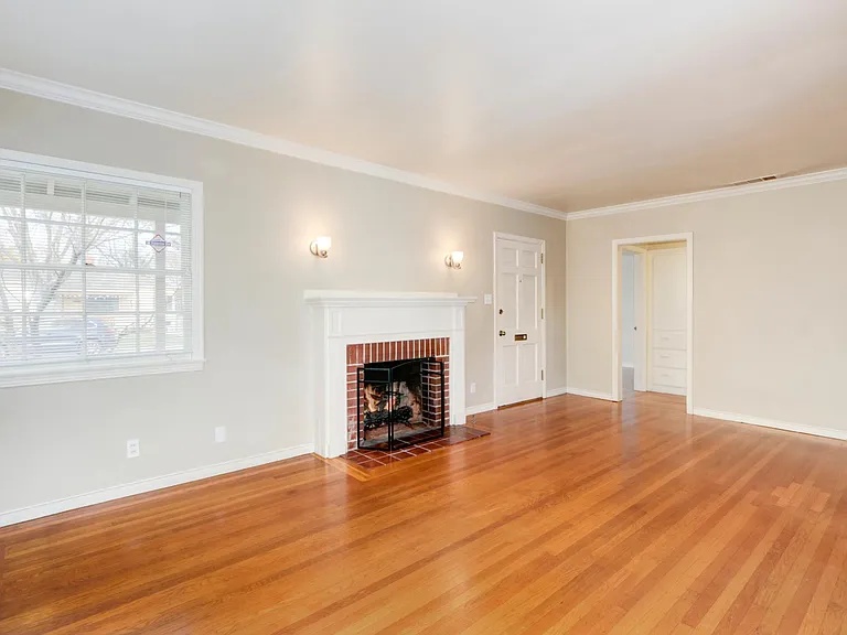 5228 G St — Photo 8
