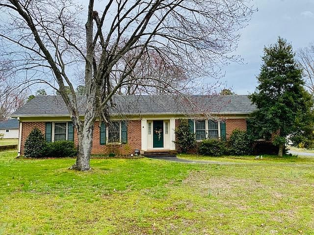 1st image of 123 Mansion Dr