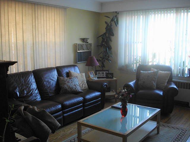 2nd image of 2433 Throop Ave